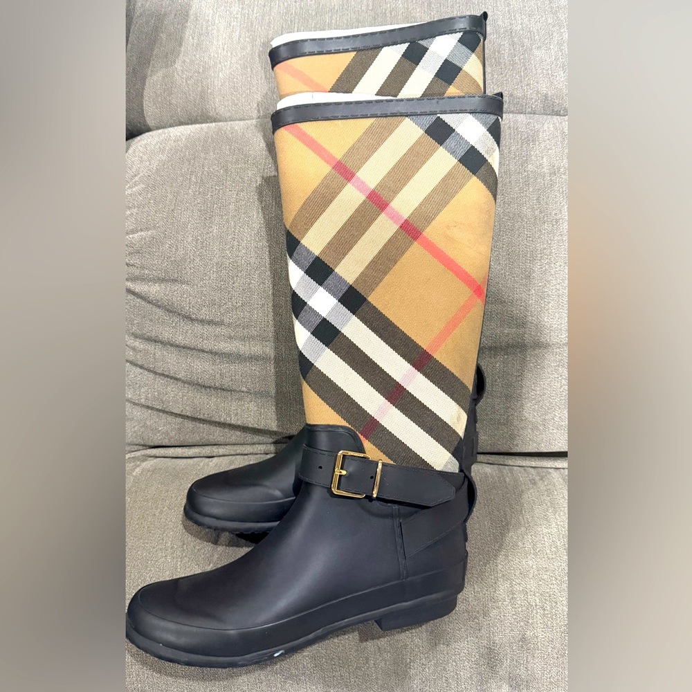 Burberry rain boots